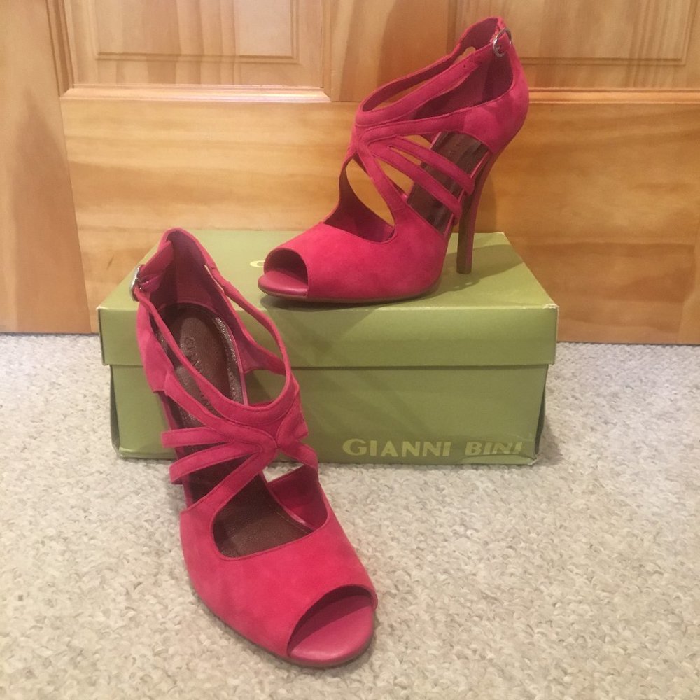 Gianni Bini Zodiac Pumps